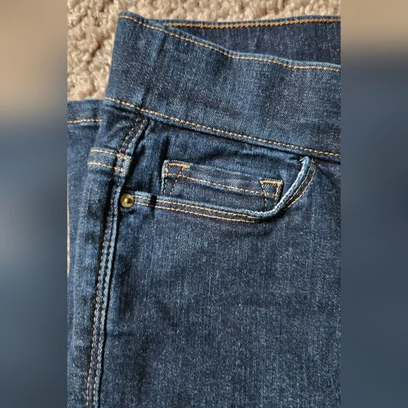 Tommy Hilfiger Blue Ankle Cropped Jeans - Picture 4 of 13